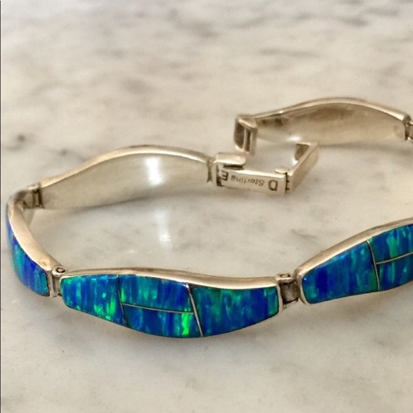 Vintage Jewelry - Sterling Black Australian water opal bracelet